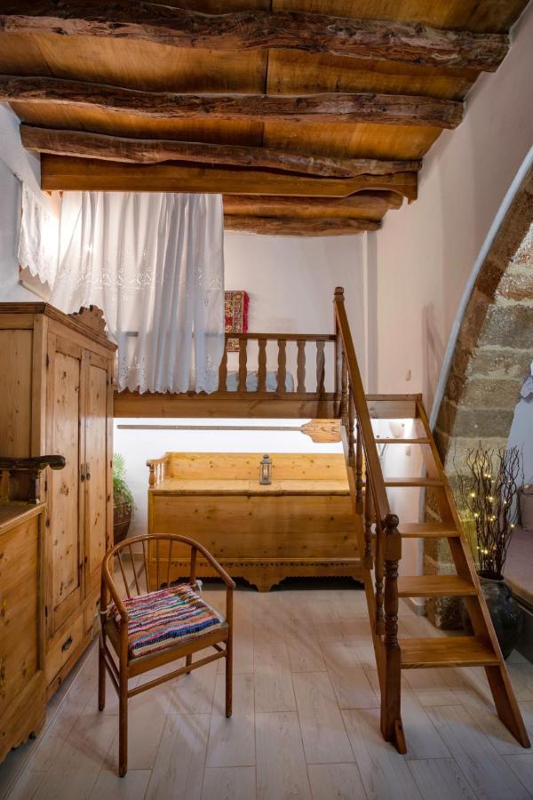 "Finio" Traditional House Apartment Archangelos  Bagian luar foto